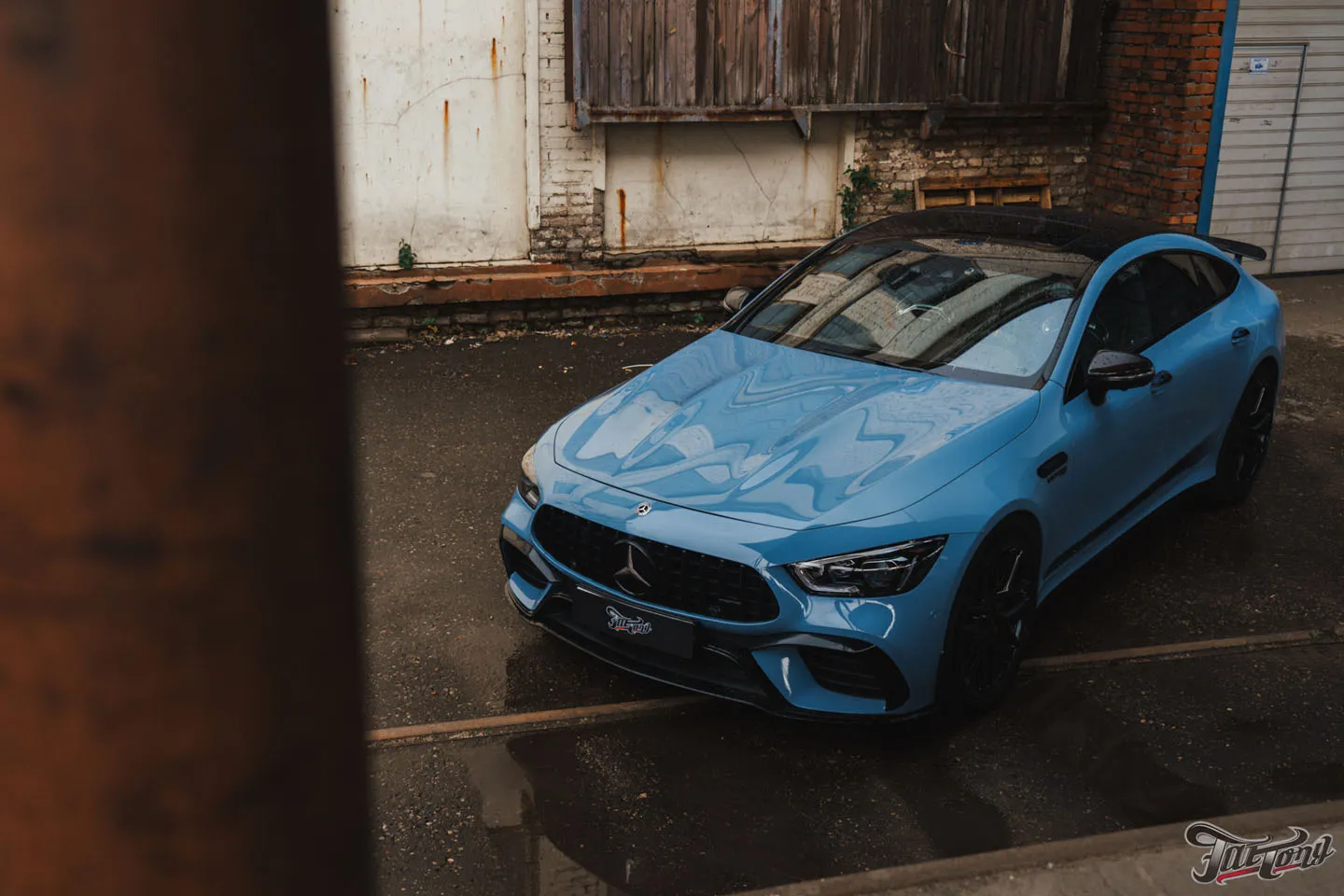 Снова в гостях Mercedes AMG GT63 S 4 Door! Часть 2: финальный результат + правка и окрас дисков, фирменный шиномонтаж на стендах Hunter и уборка в салоне